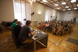 Más de 30 grupos de Girona se interesan por escenamateur